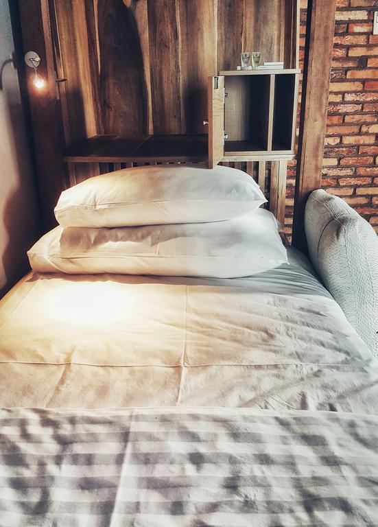 Della Boutique Hotel ホーチミン エクステリア 写真